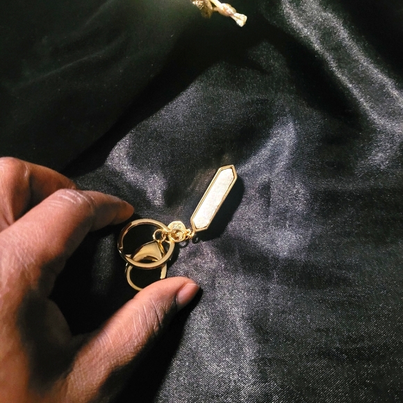 Kinsley Armelle Accessory Collection Bangle Quartz Keychain*NEW* Retails $30 - Picture 4 of 4